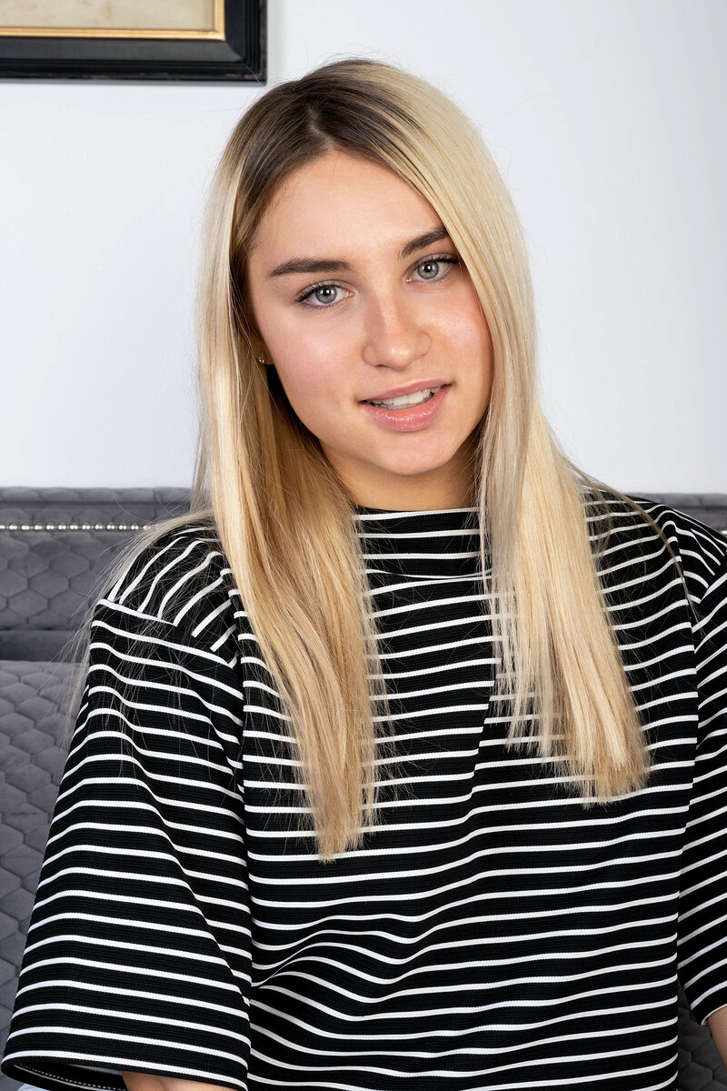 Оксана, 20 лет, 2 размер груди